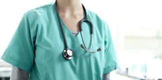 Los trabajadores de la salud tienen un alto riesgo de contraer el virus de la hepatitis C