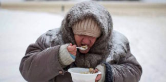 La pobreza acorta la vida más que la obesidad, el alcohol y la hipertensión