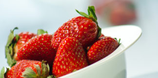 Study on mice demonstrates the action of strawberries against breast cancer