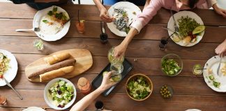 Reacciones de hipersensibilidad a aditivos alimentarios I: conservantes. Alérgico a la letra pequeña: alergia a los conservantes, rara pero real.